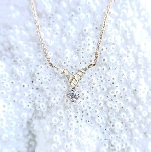 Soaring Delicate Necklace with 3mm Diamond